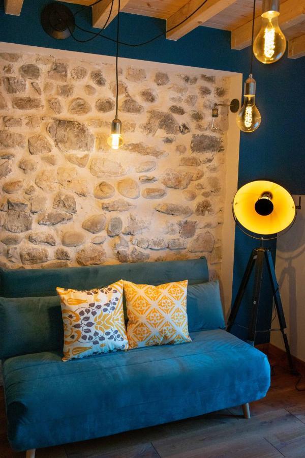 Appartement Atypique Au Coeur Des Alpes Barraux Luaran gambar
