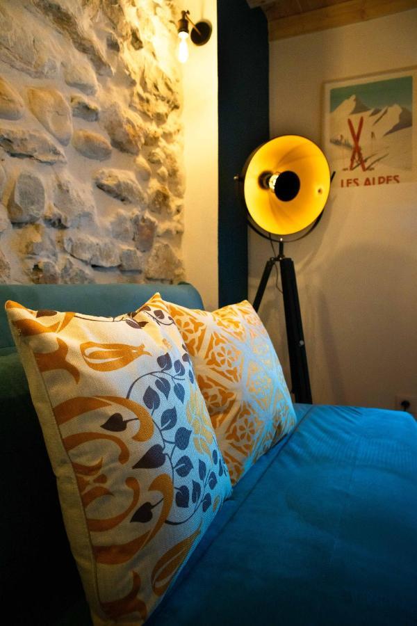 Appartement Atypique Au Coeur Des Alpes Barraux Luaran gambar