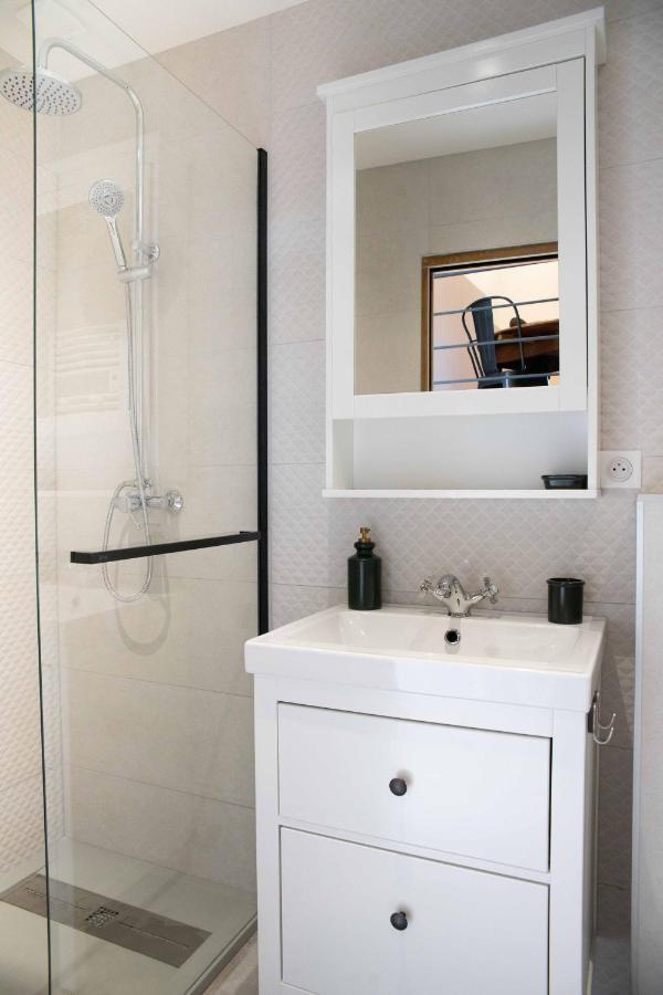 Appartement Atypique Au Coeur Des Alpes Barraux Luaran gambar