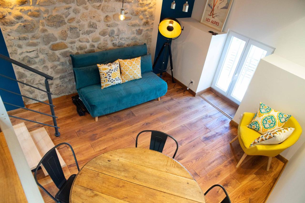Appartement Atypique Au Coeur Des Alpes Barraux Luaran gambar